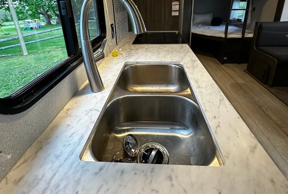 Grand River Comfortline Bunkhouse Escape