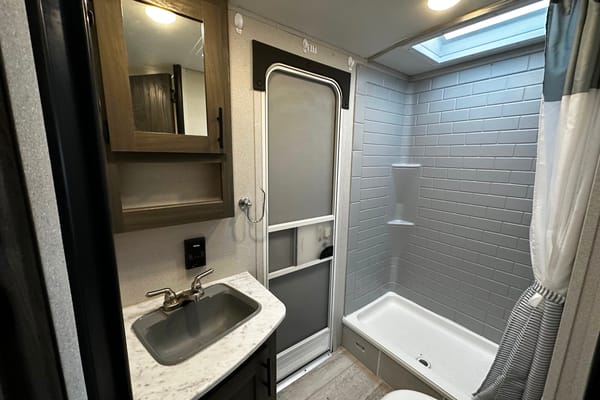 Grand River Comfortline Bunkhouse Escape
