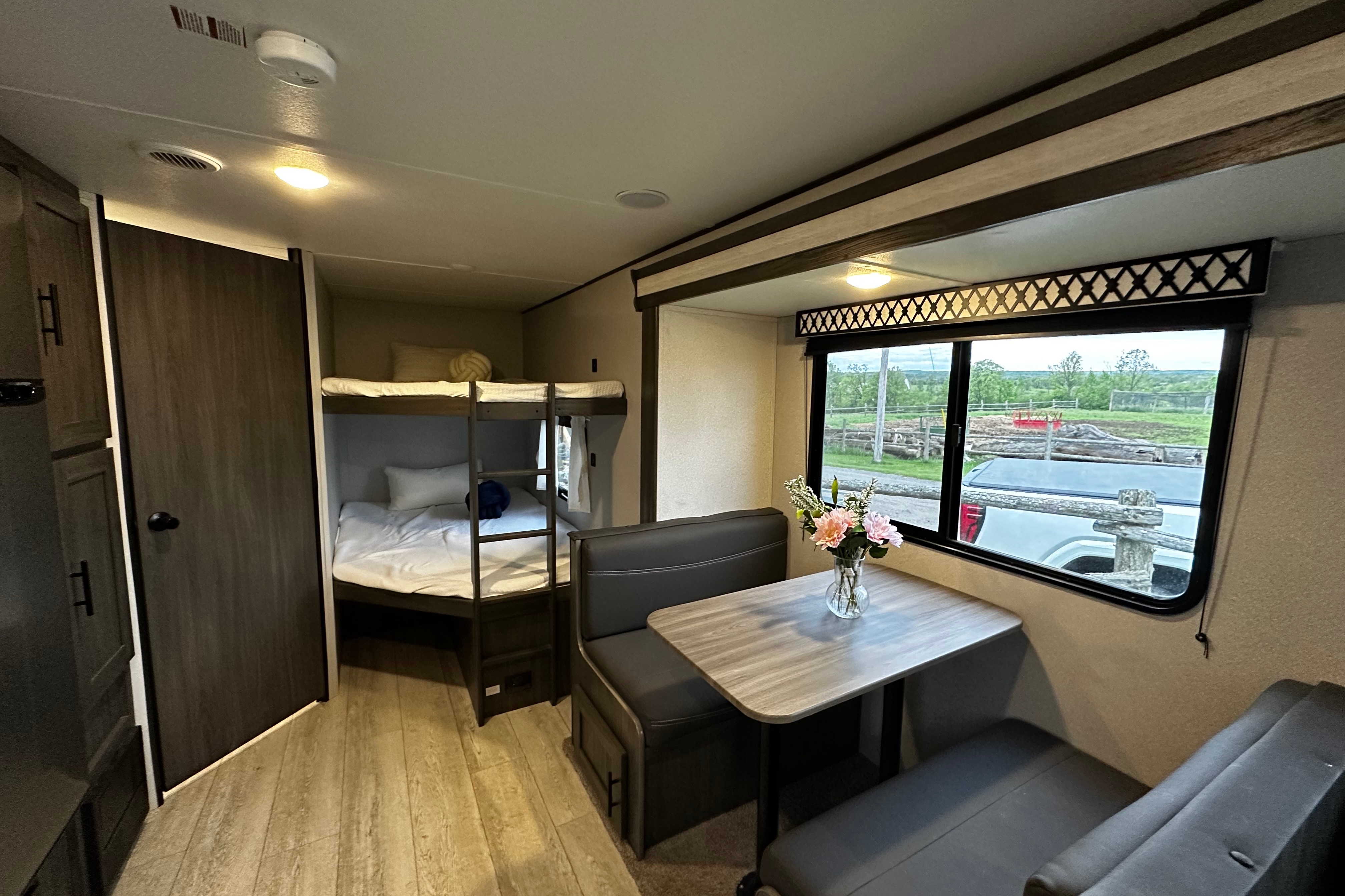 Grand River Comfortline Bunkhouse Escape