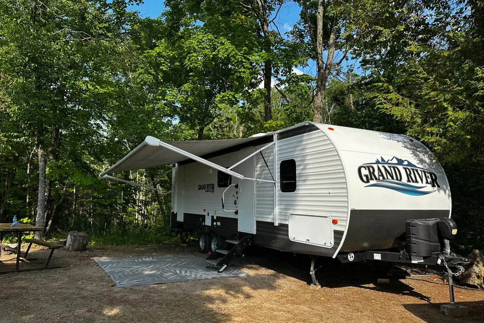 Grand River Comfortline Bunkhouse Escape