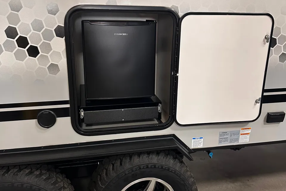 JNJ Forest River R Pod 202 Travel Trailer
