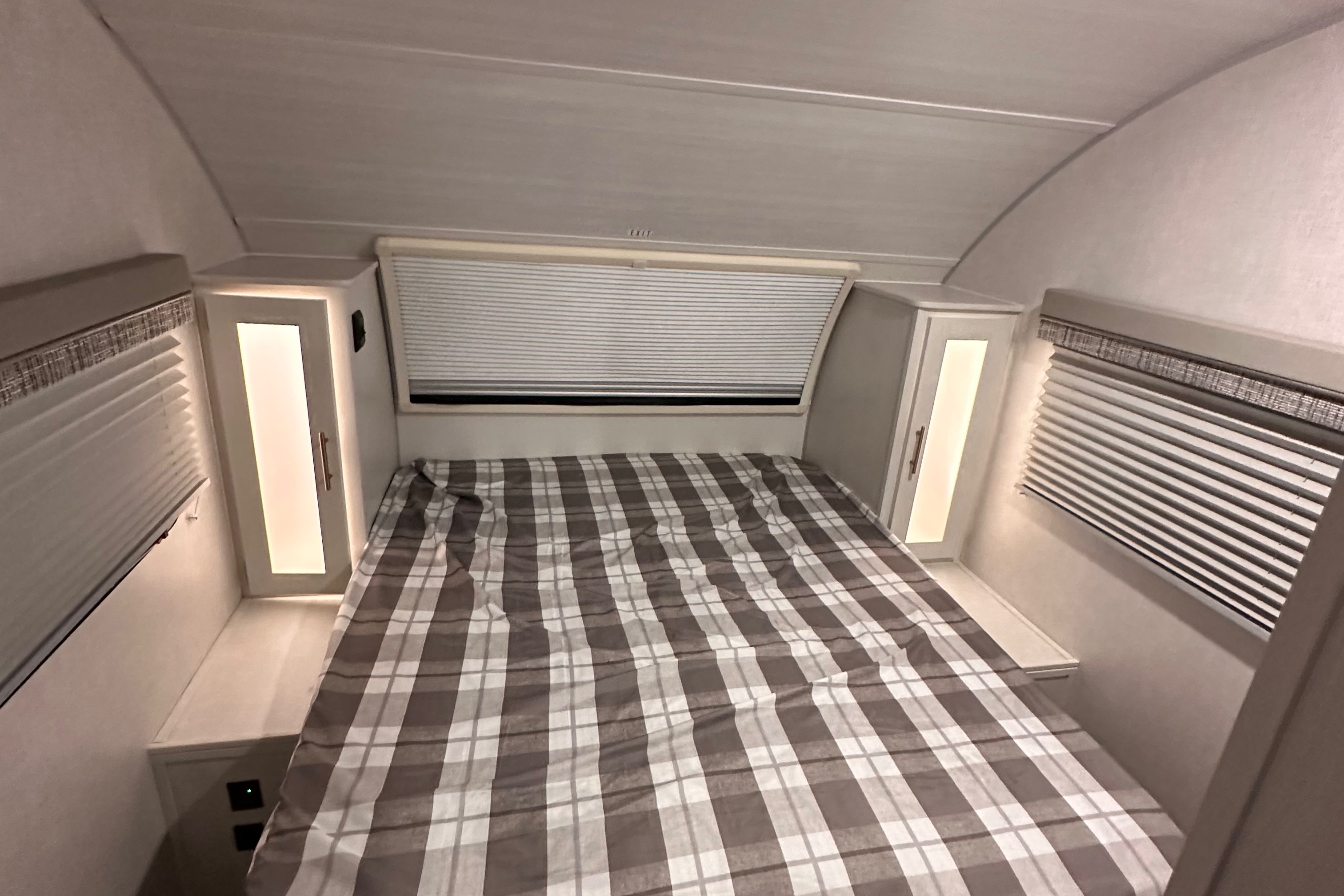 JNJ Forest River R Pod 202 Travel Trailer