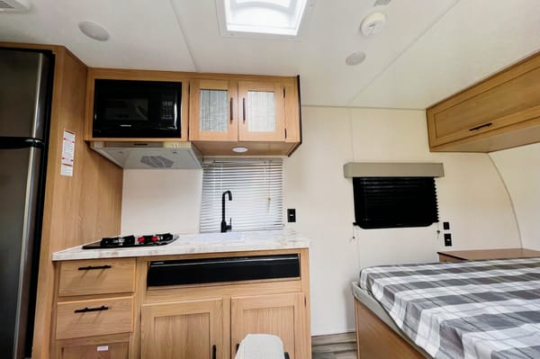 *RV for Small Families - Sleeps 4*