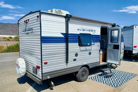 *RV for Small Families - Sleeps 4*