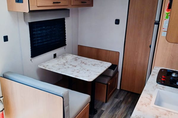 *RV for Small Families - Sleeps 4*