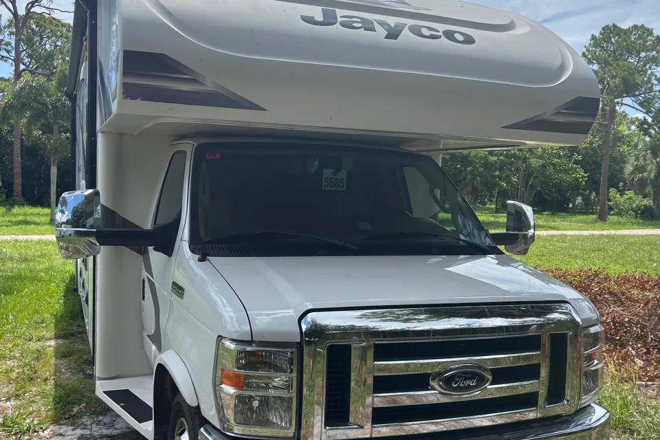 GREYHAWK- 250 miles incl. per day