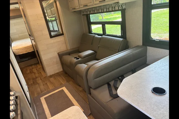 GREYHAWK- 250 miles incl. per day