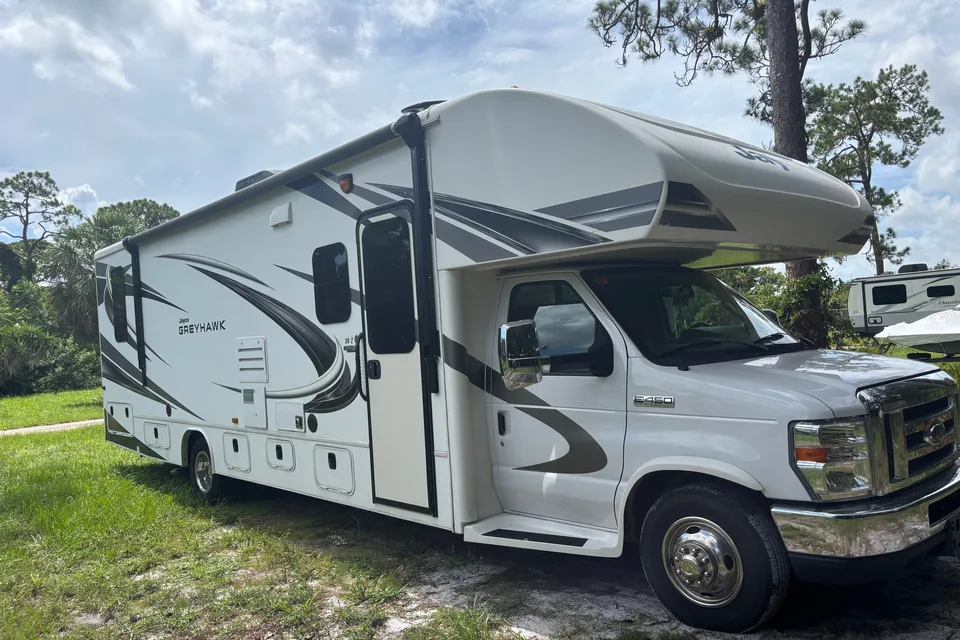 GREYHAWK- 250 miles incl. per day