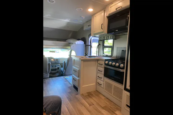 GREYHAWK- 250 miles incl. per day