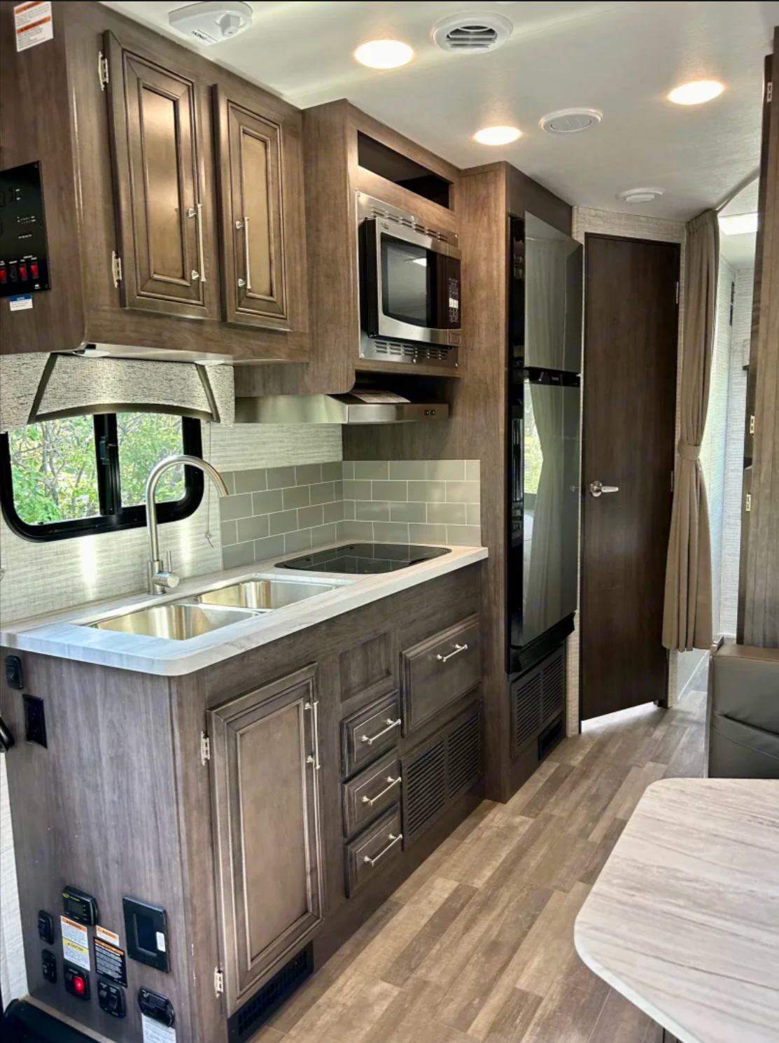*Easy to Use* 2024 Odyssey SE