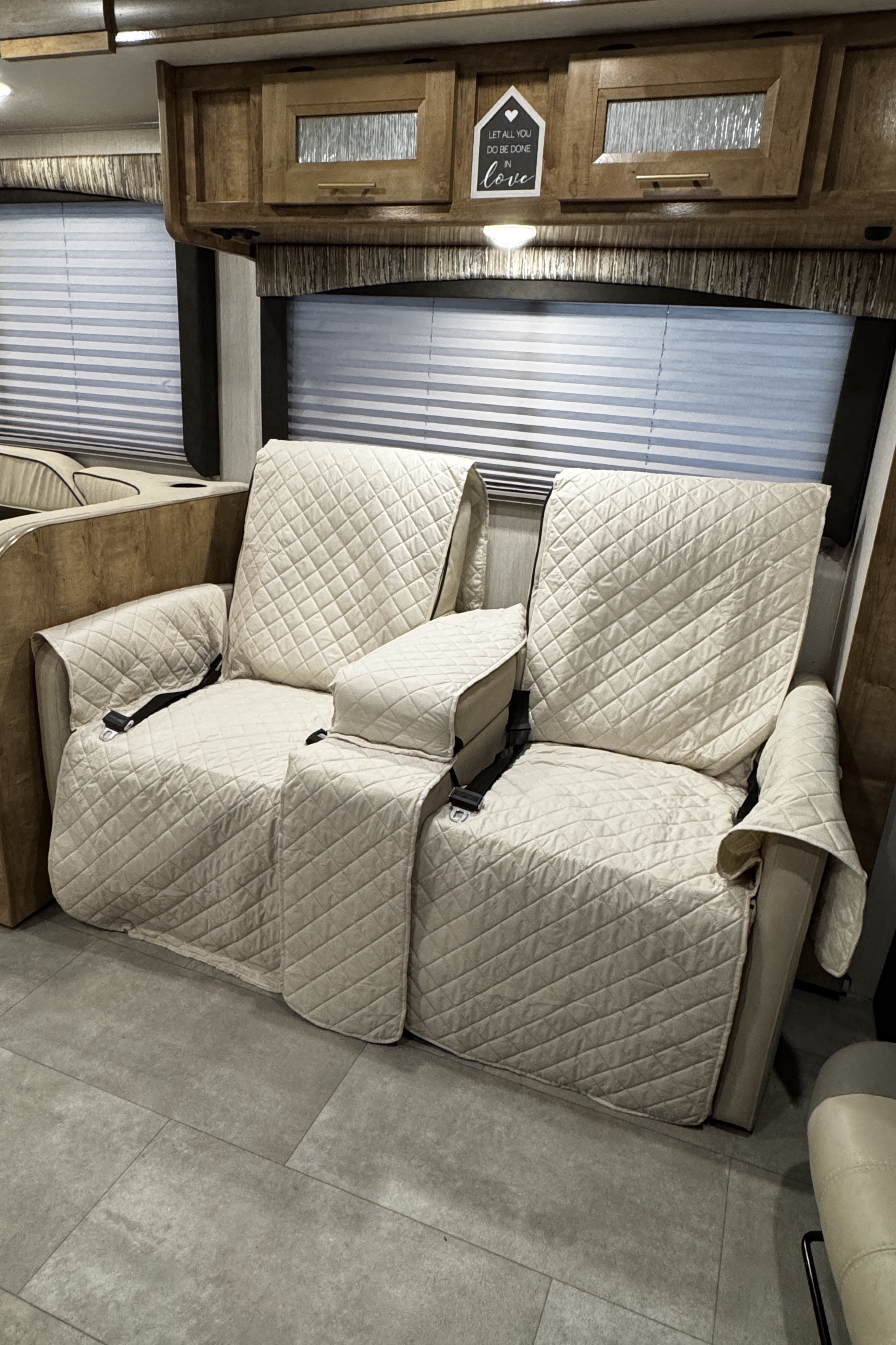Hit the road in style and comfort! 2021 Coachmen Leprechaun!