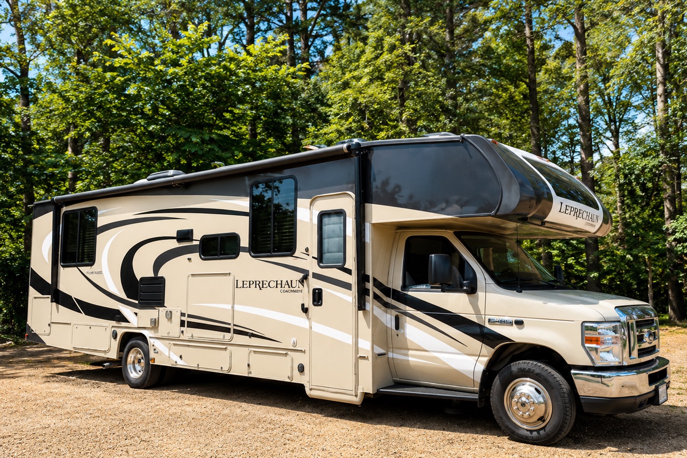 Hit the road in style and comfort! 2021 Coachmen Leprechaun!