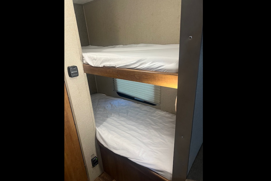 Keystone Memory Maker with Bunk Beds