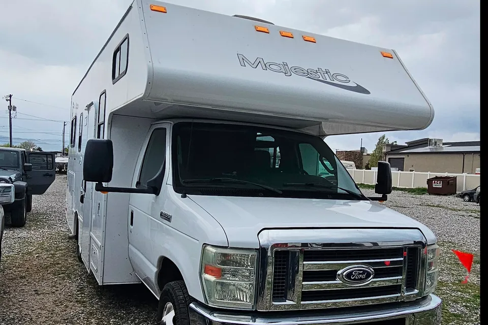 2017 Thor Motor Coach Majestic 23A-CAL-Unlimited Mileage