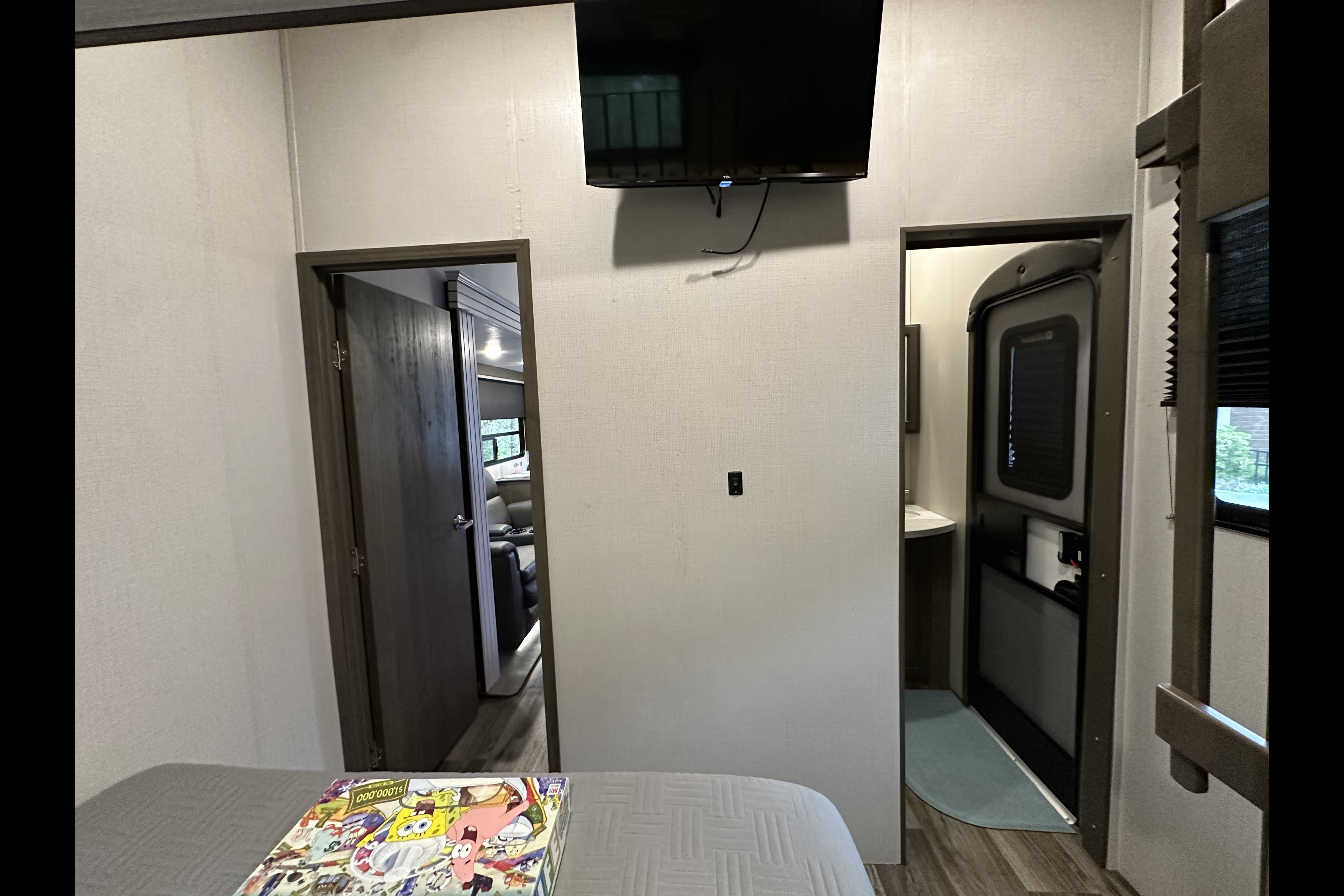 Cougar Camping 364-BHL Fifth Wheel