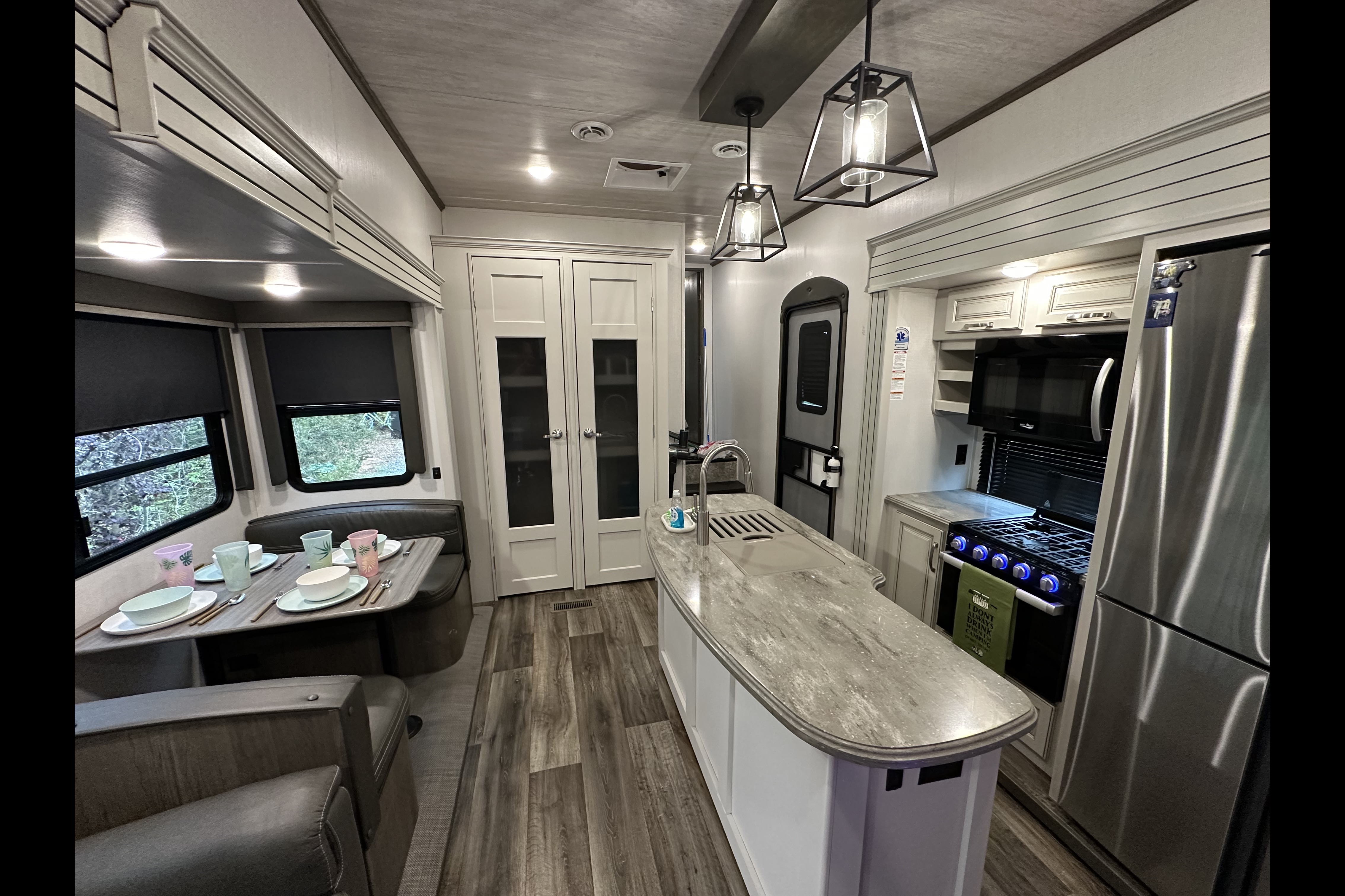 Cougar Camping 364-BHL Fifth Wheel