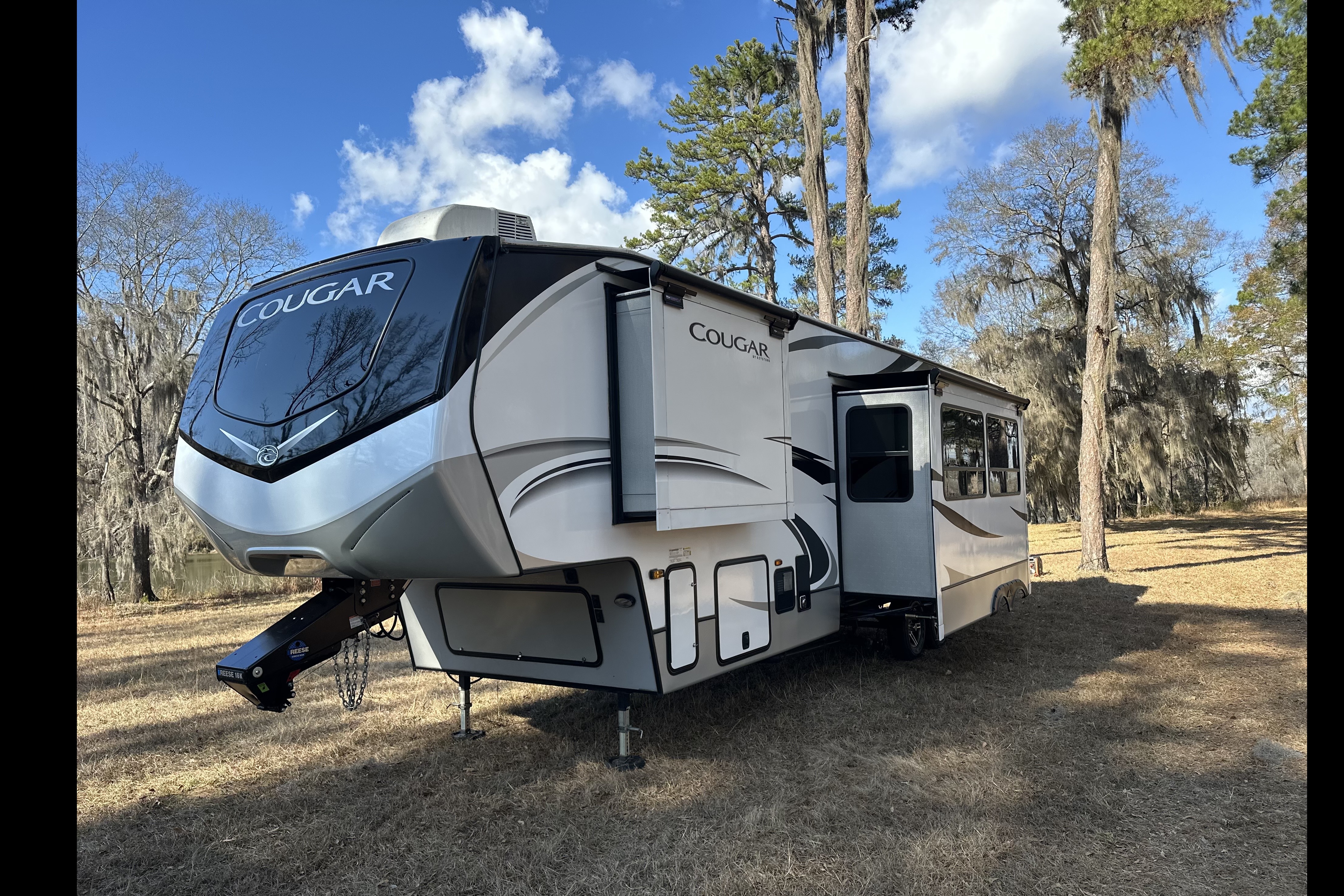 Cougar Camping 364-BHL Fifth Wheel
