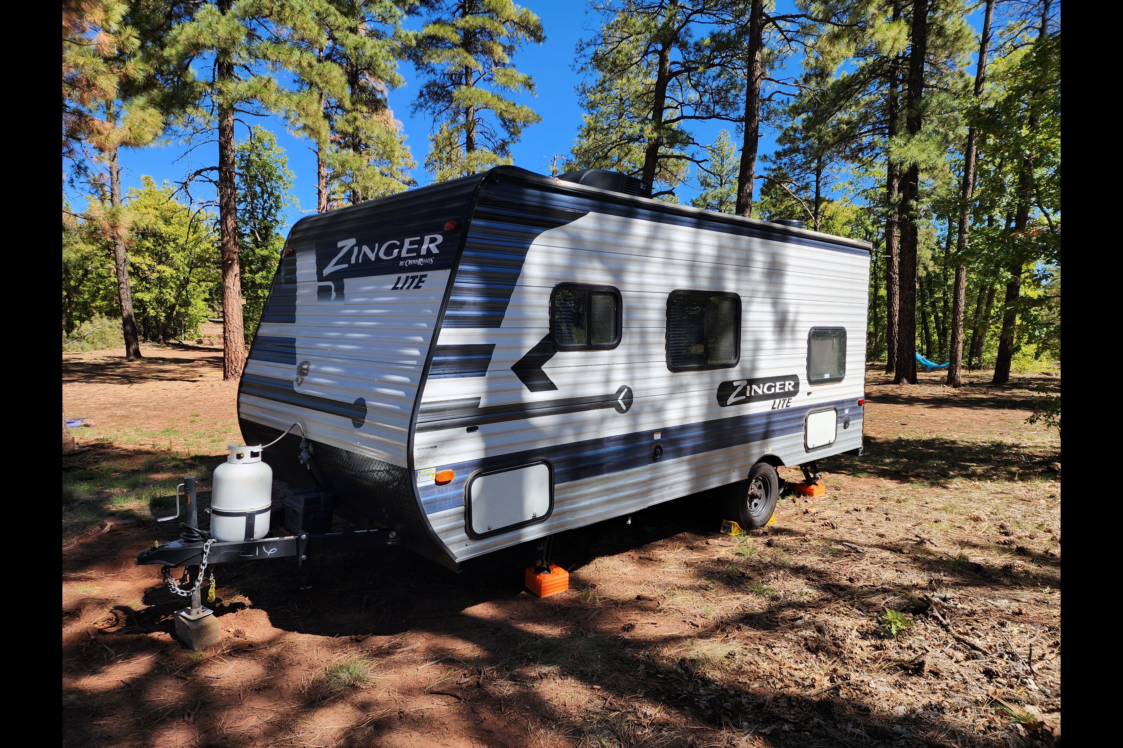 Keystone Zinger Lite 18BH Travel Trailer
