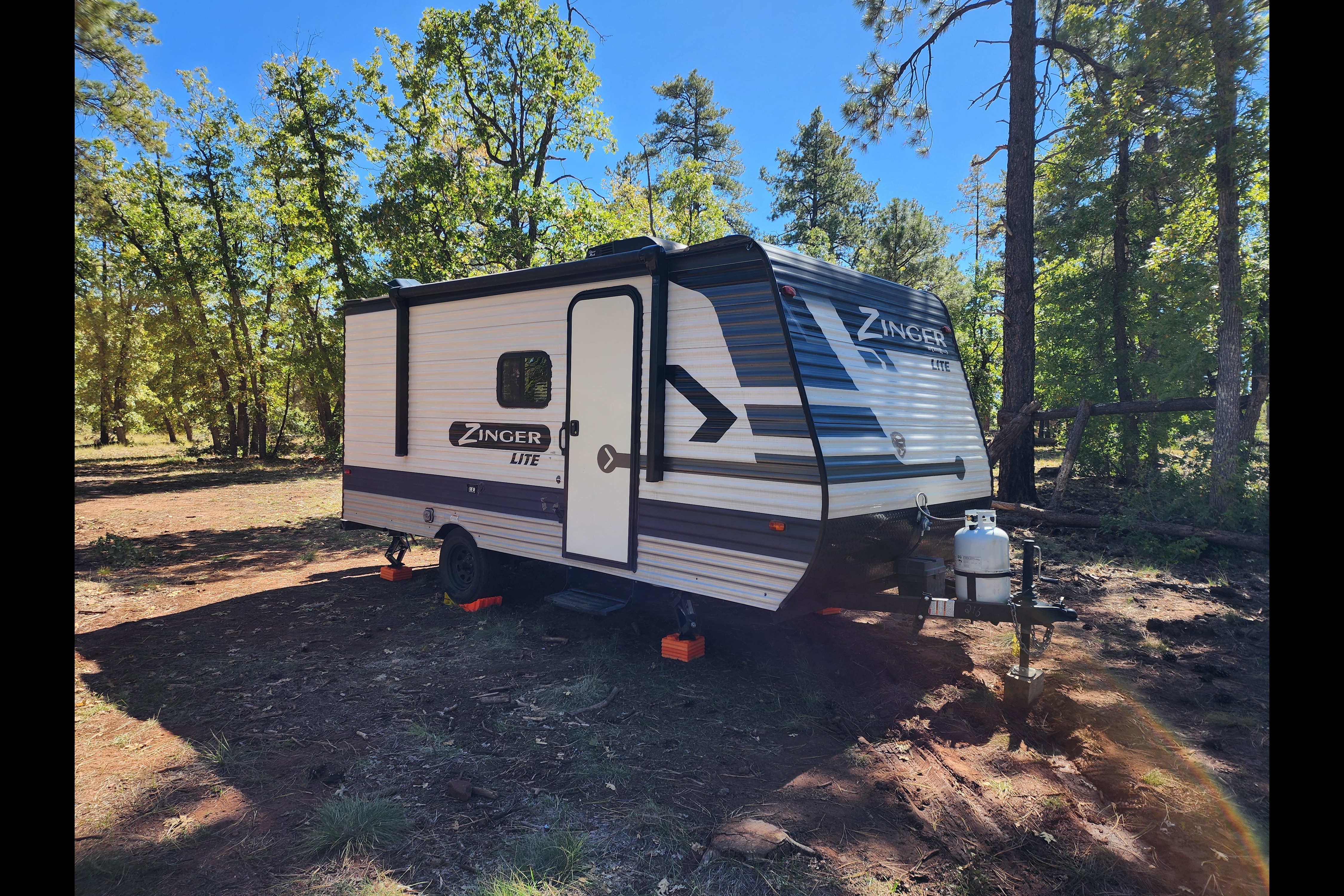 Keystone Zinger Lite 18BH Travel Trailer