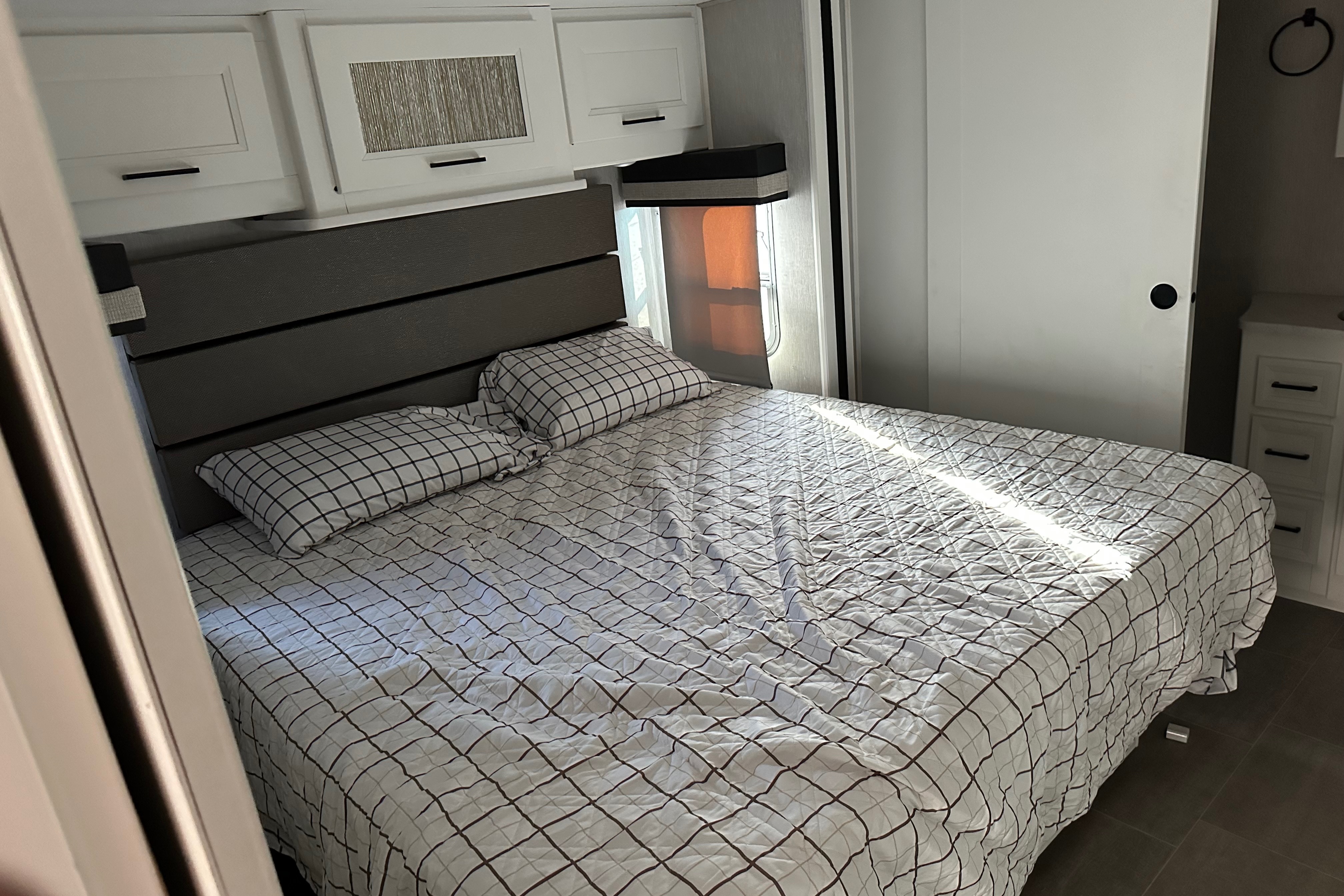 Daniel's 2023 Coachmen Encore 375rb Class A