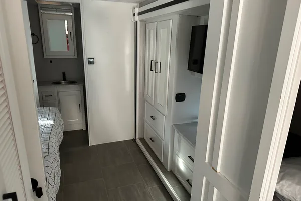 Daniel's 2023 Coachmen Encore 375rb Class A