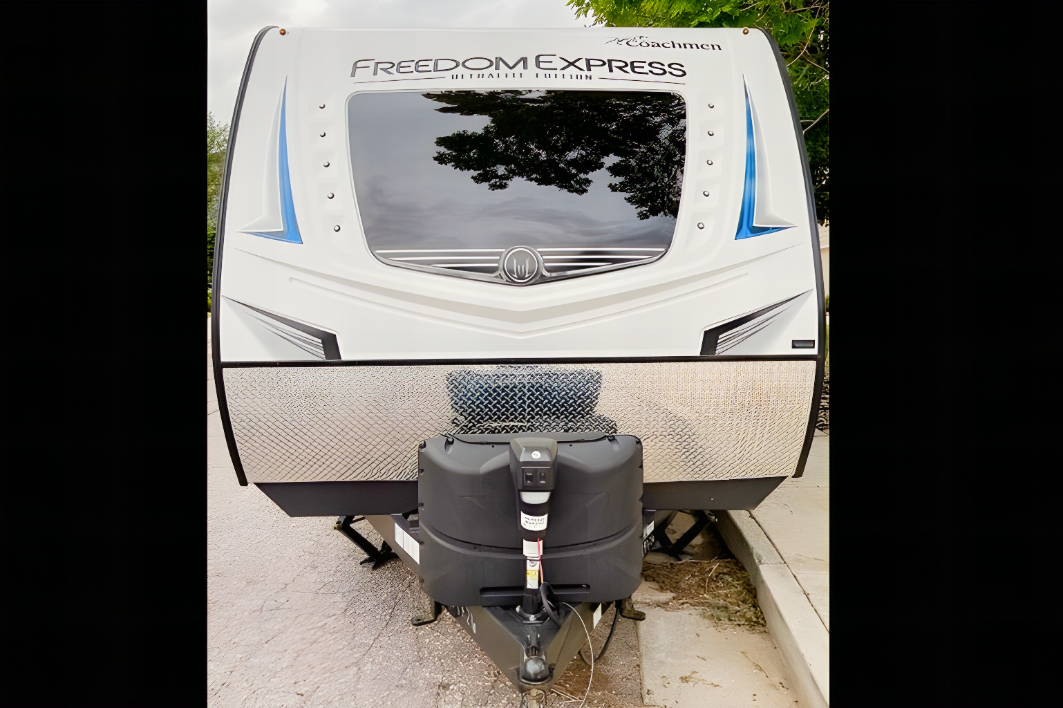 Vitaliy's Coachmen FreedomExpress 257BHS Travel Trailer