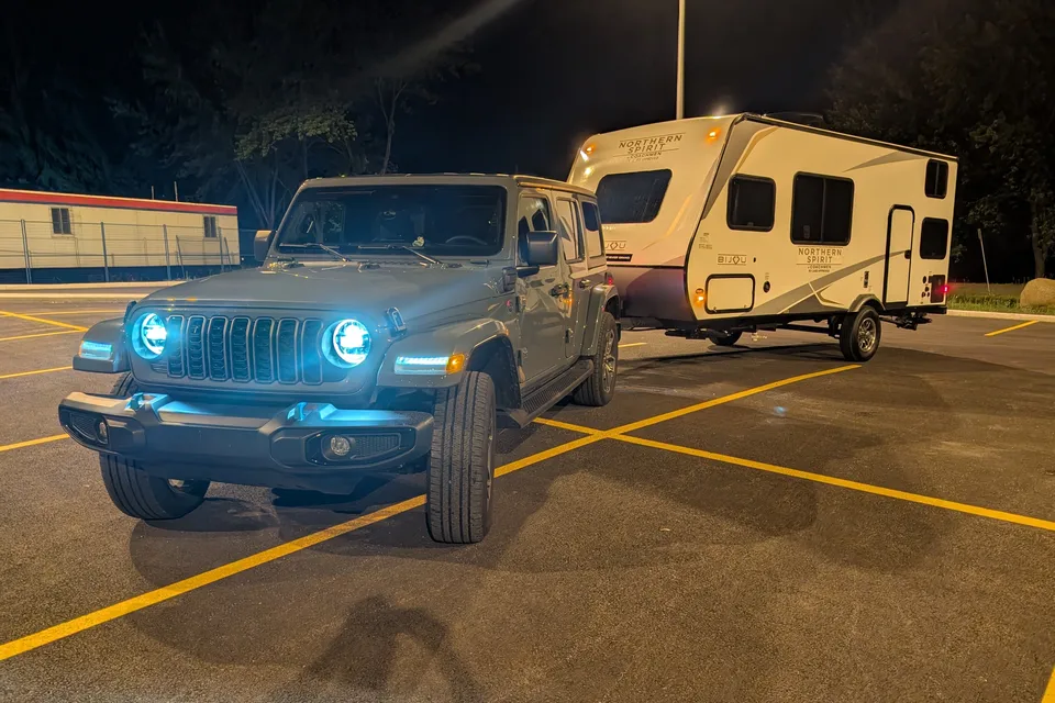 Joe's Coachmen Northern Spirit bijoux Travel Trailer