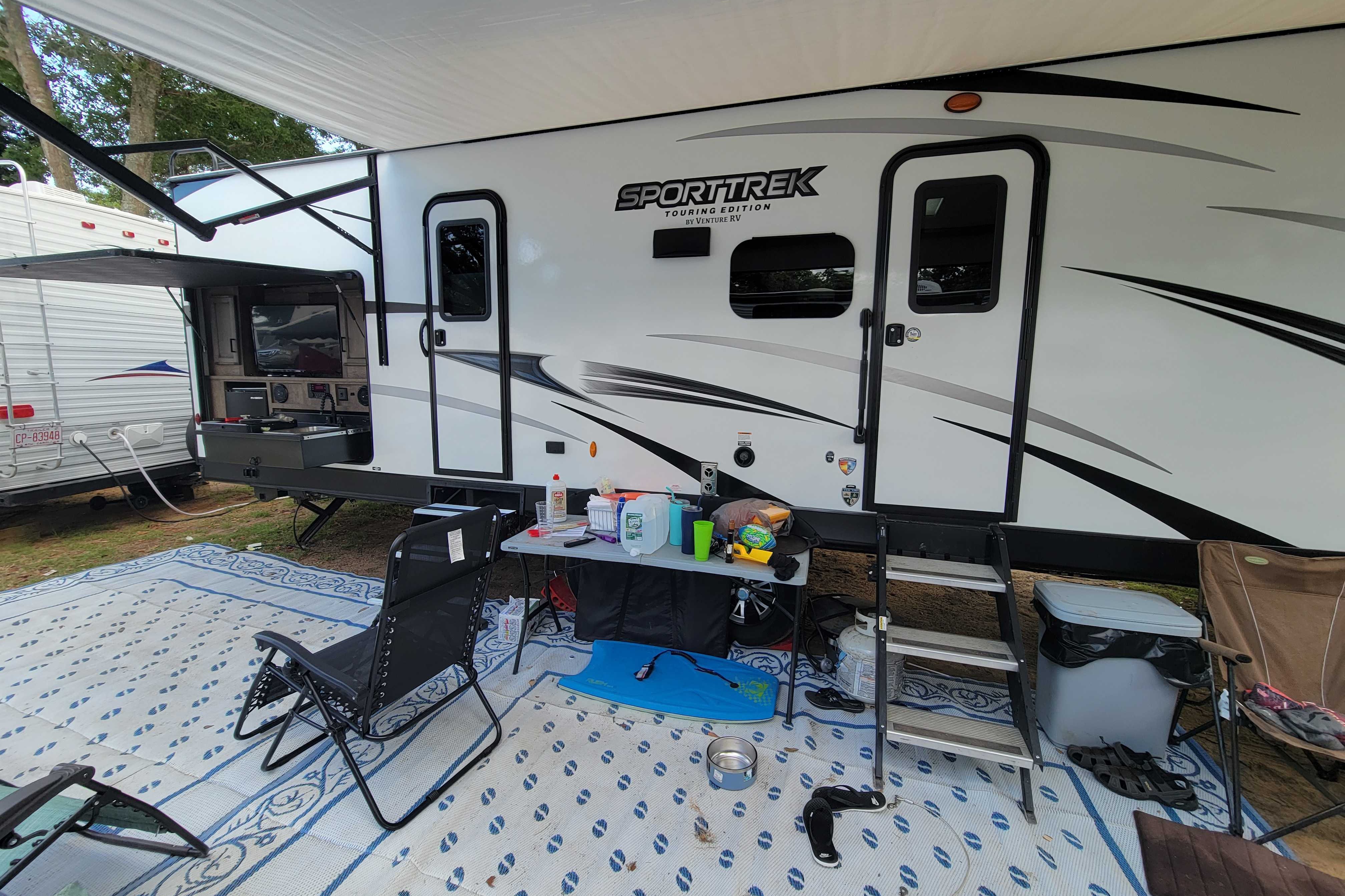 Donald's Venture Sportrek touring edition Travel Trailer
