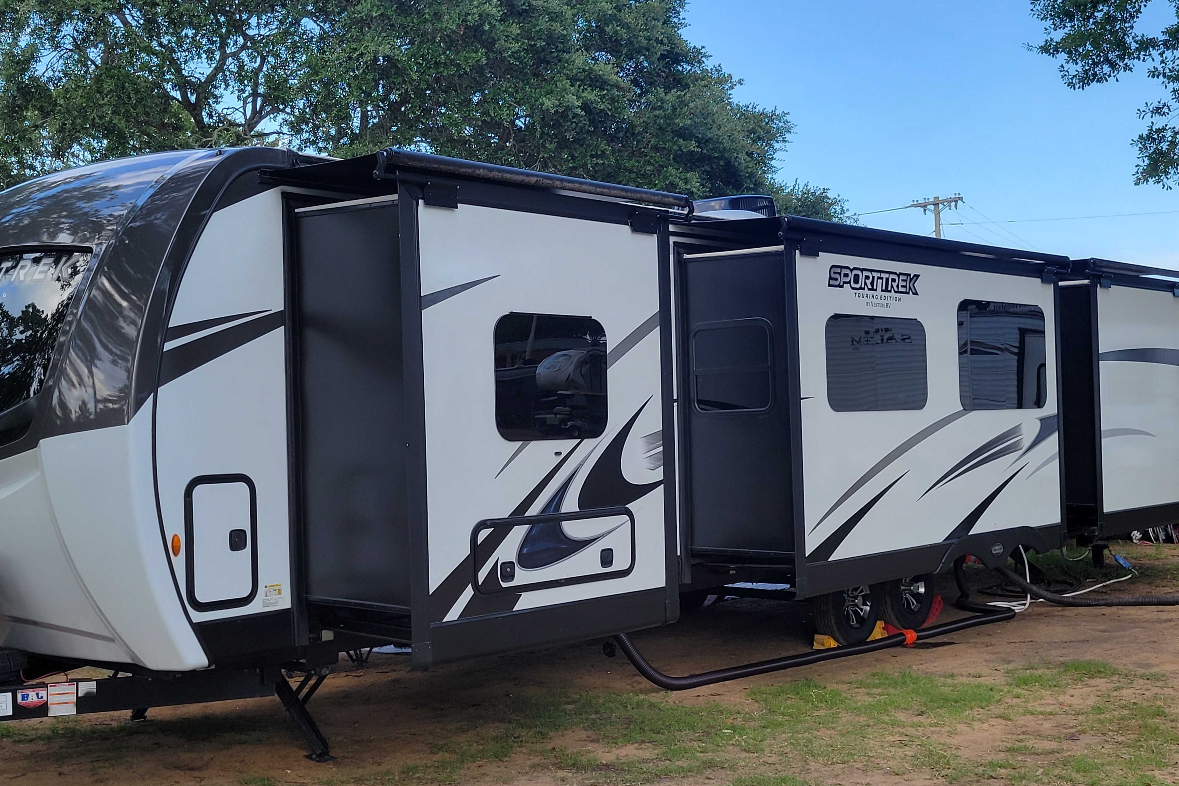 Donald's Venture Sportrek touring edition Travel Trailer