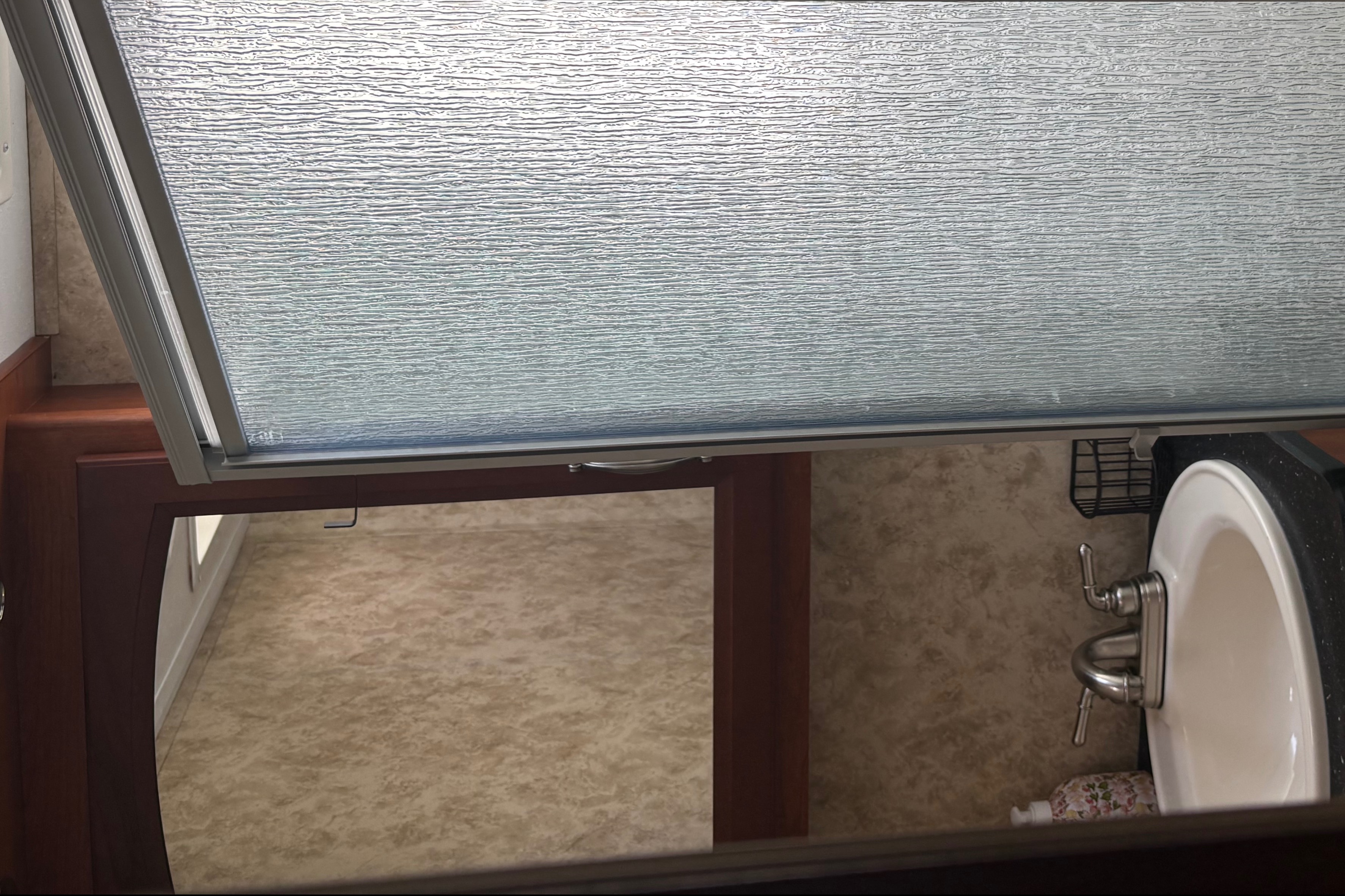 Spacious and Cozy Travel Trailer- Ready for Your Next Adventure!