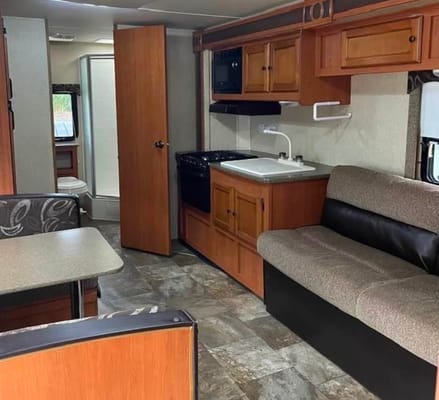Okanagan Leisure's Gulf Stream Gulfbreeze Travel Trailer