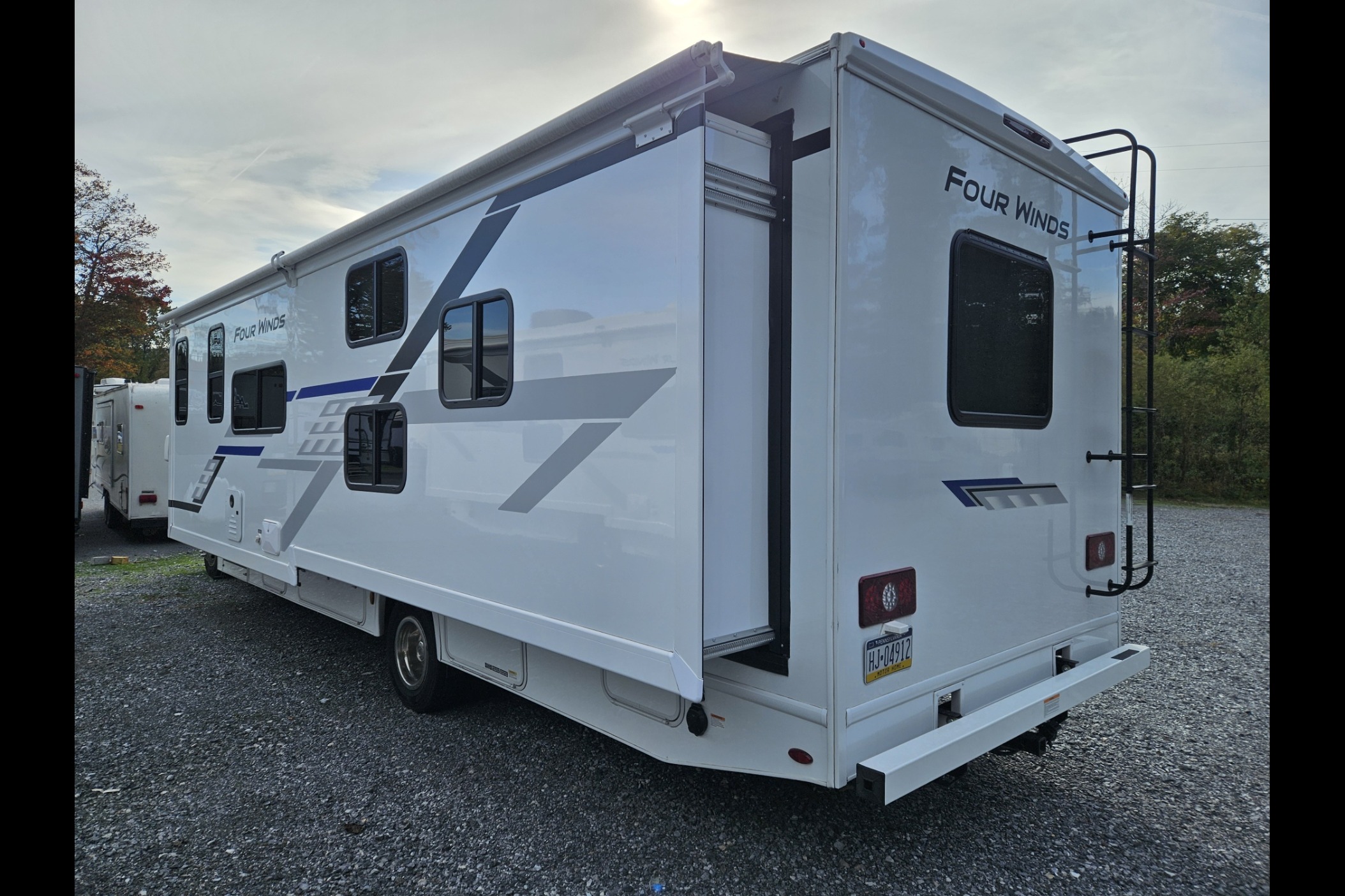 Roadtrip Express!! 2026 Fourwinds Class C 31E