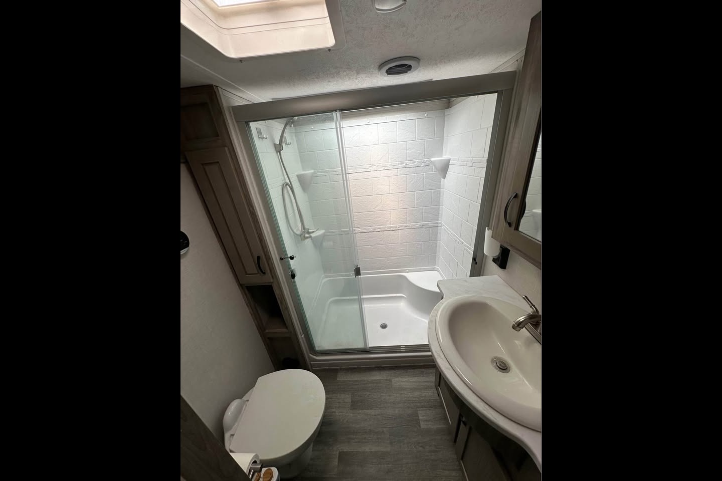Family Friendly Coachmen Chaparral Fifth Wheel