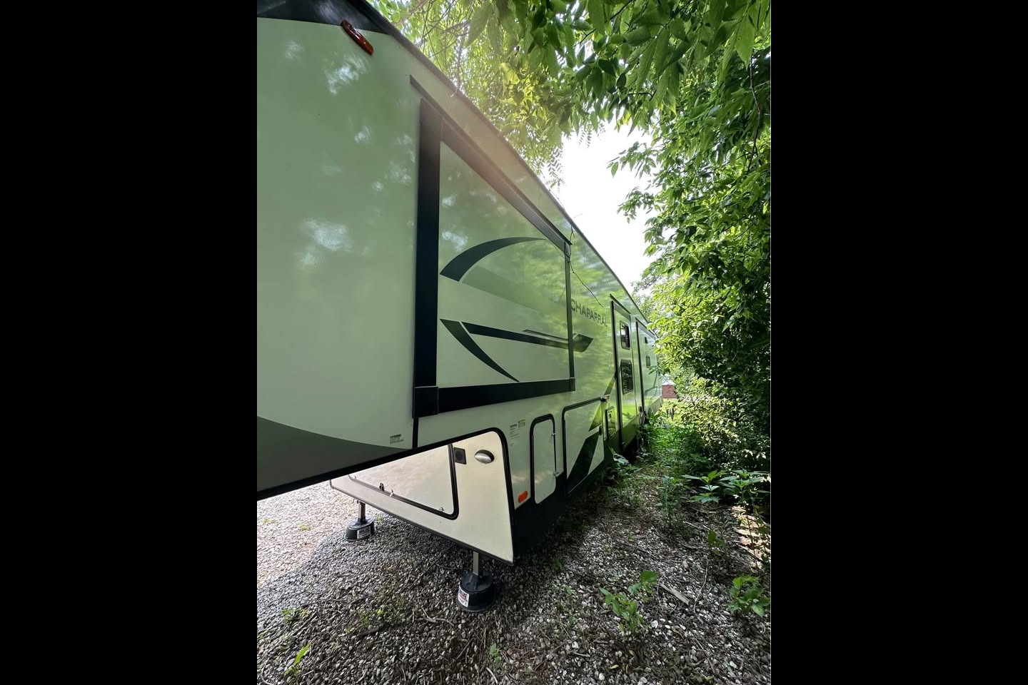 Family Friendly Coachmen Chaparral Fifth Wheel