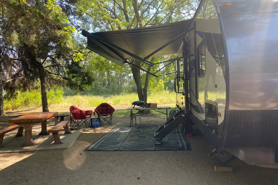 Welcome to your Deck on Wheels! 