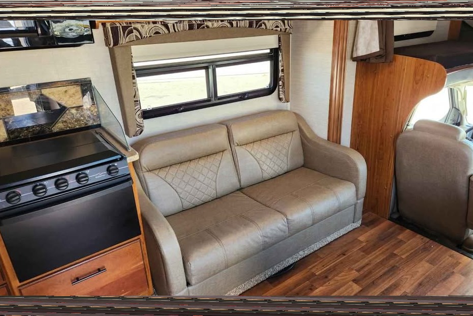 Reddington- Jayco Grey Hawk 31FS Class C