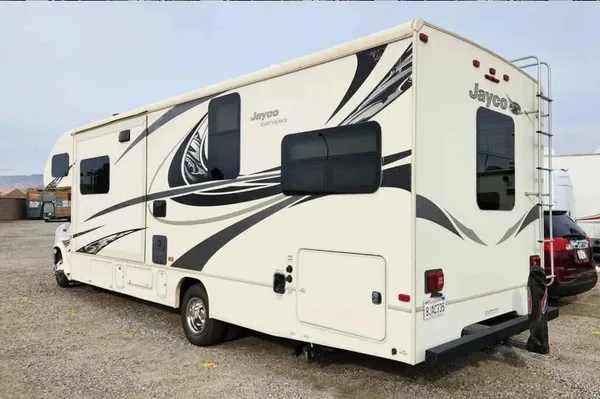 Reddington- Jayco Grey Hawk 31FS Class C