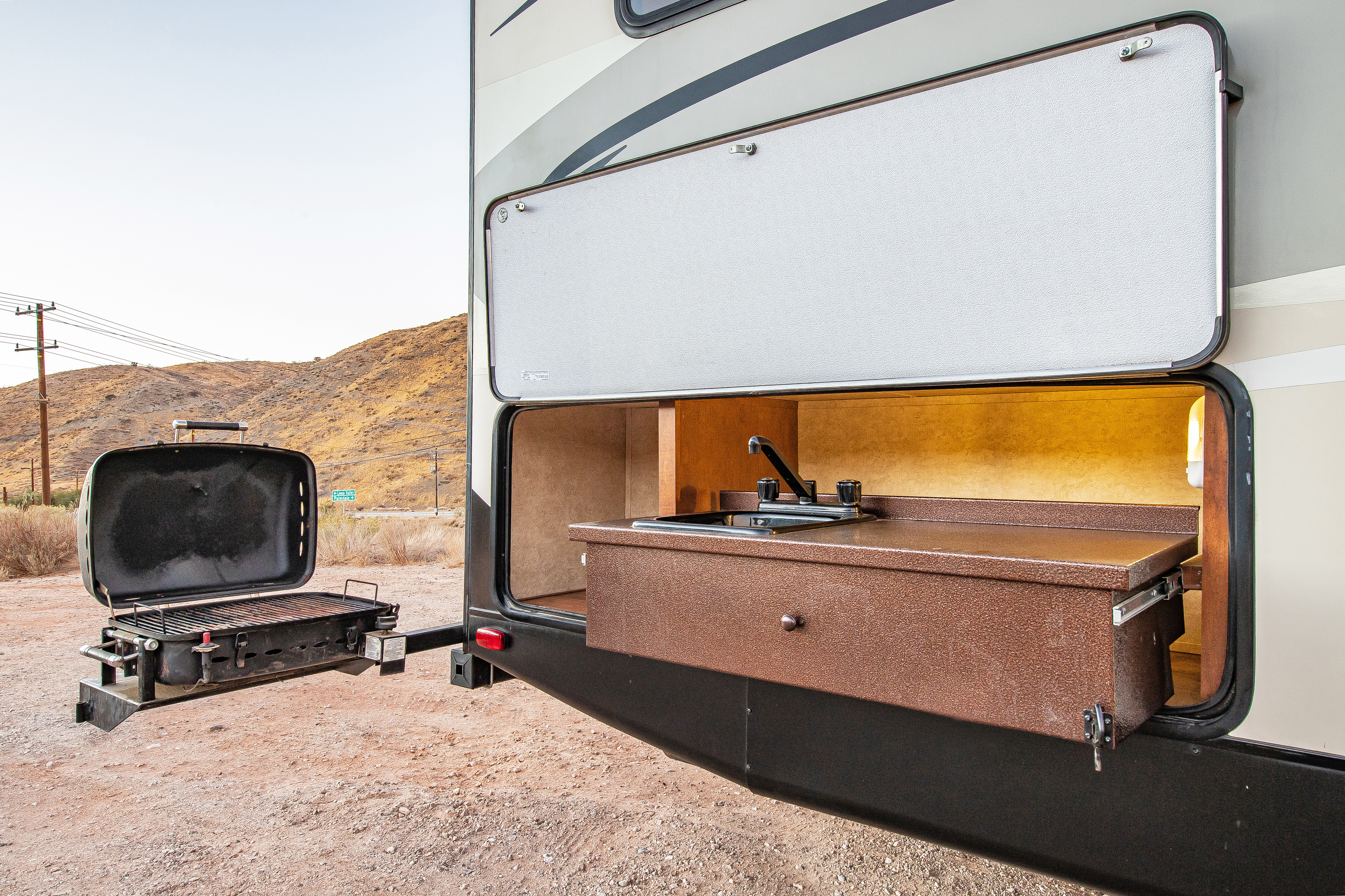 Rv Rentals Way of Life's Forest River Vibe 284BHS Travel Trailer LV1