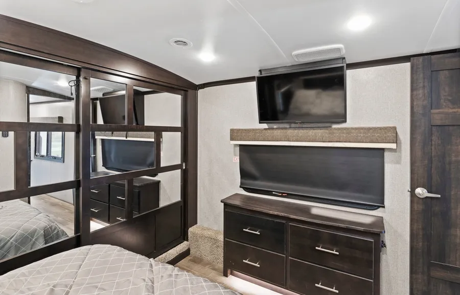 Rent my 2021 Jayco Northpoint 377RLBH from $190/night | RVezy