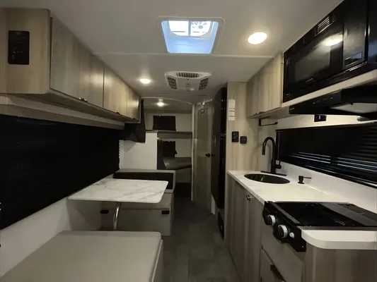 AR's Salem 179DBK Off-grid Travel Trailer