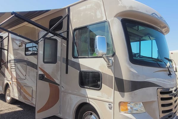 30 ft Thor Motor Coach A.C.E. Class A