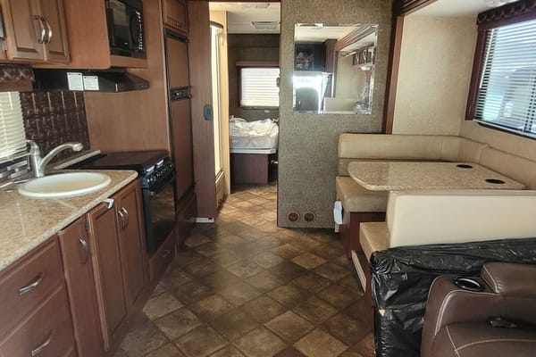 30 ft Thor Motor Coach A.C.E. Class A
