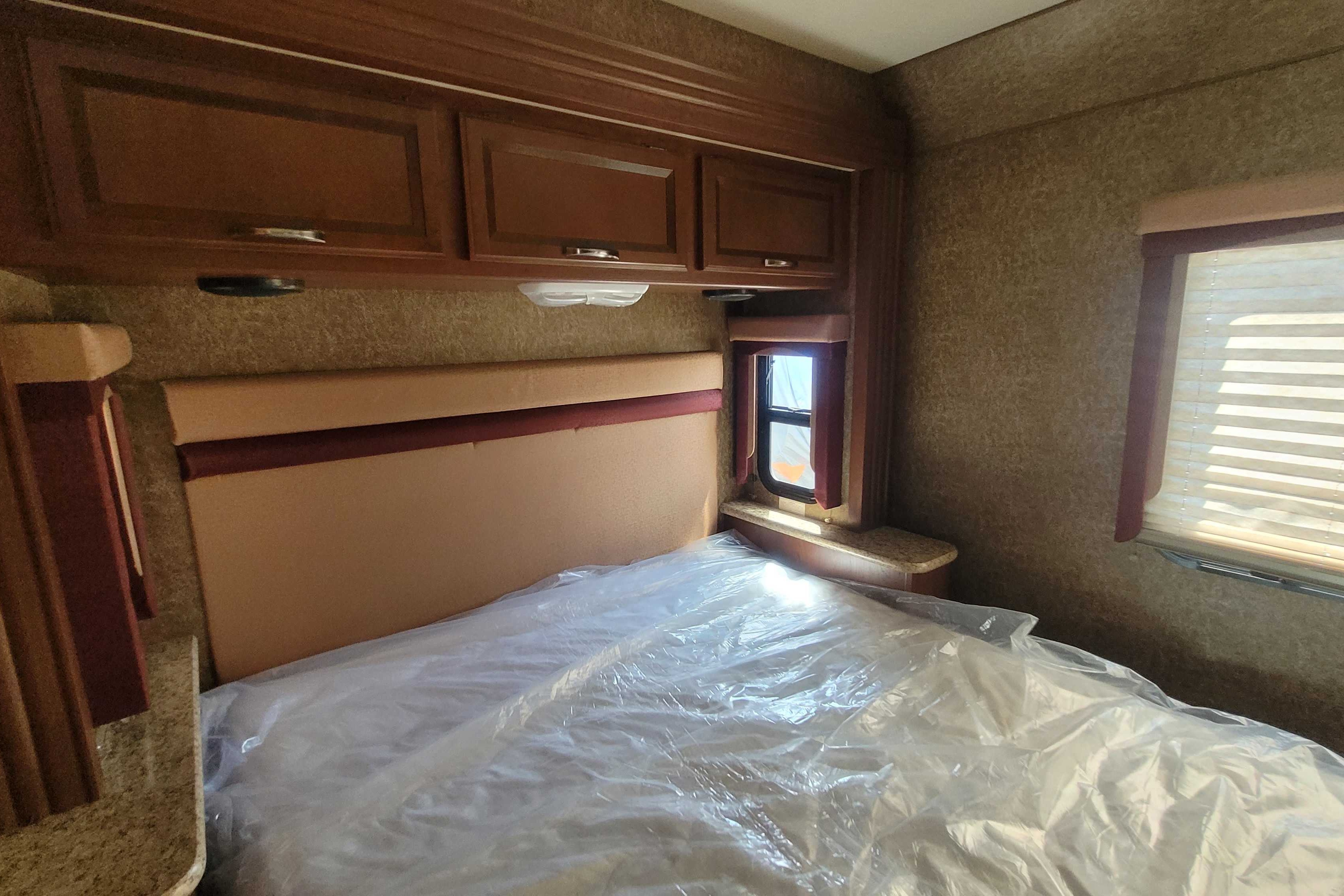 30 ft Thor Motor Coach A.C.E. Class A