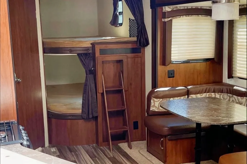 Paul's Jayco 28BHBE Travel Trailer