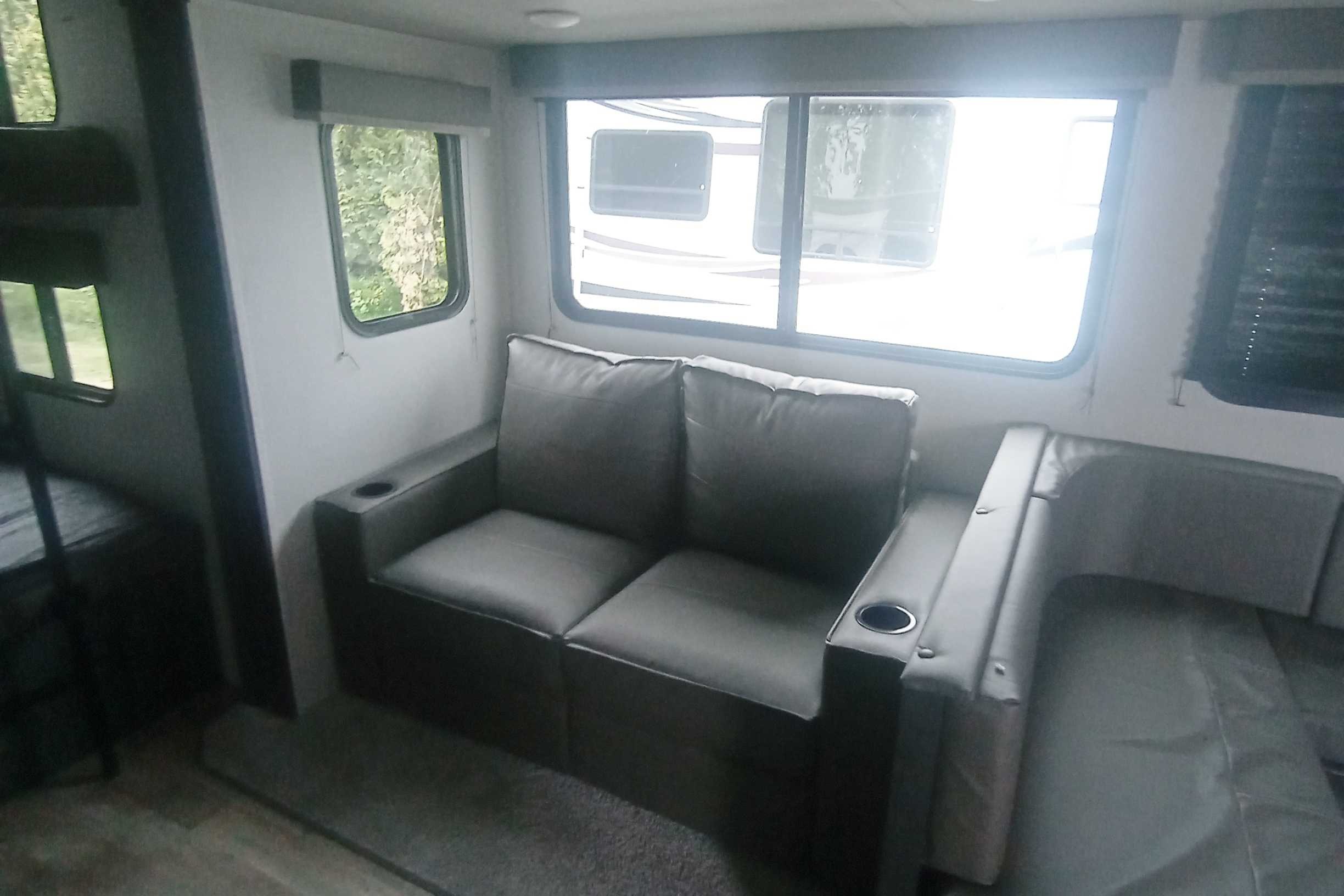"The Roaming Retreat" 32 Foot 2022 Travel Trailer