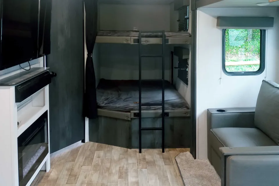 "The Roaming Retreat" 32 Foot 2022 Travel Trailer