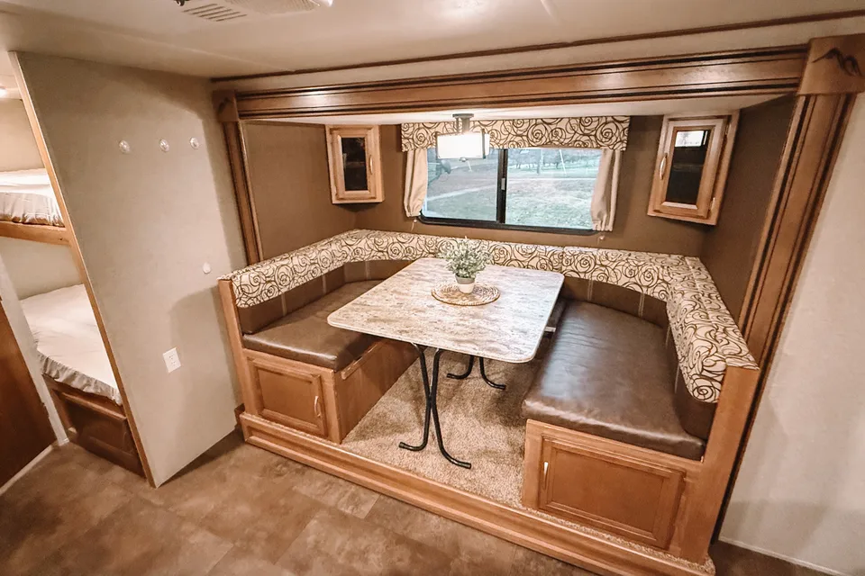 Coachmen Apex Ultra Lite with Blacktone Griddle