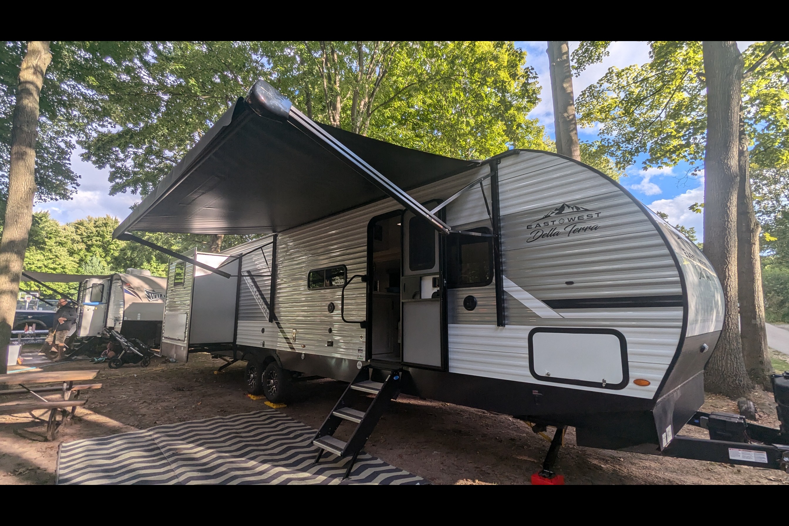 #7 Sagmoe Family (36 foot trailer)
