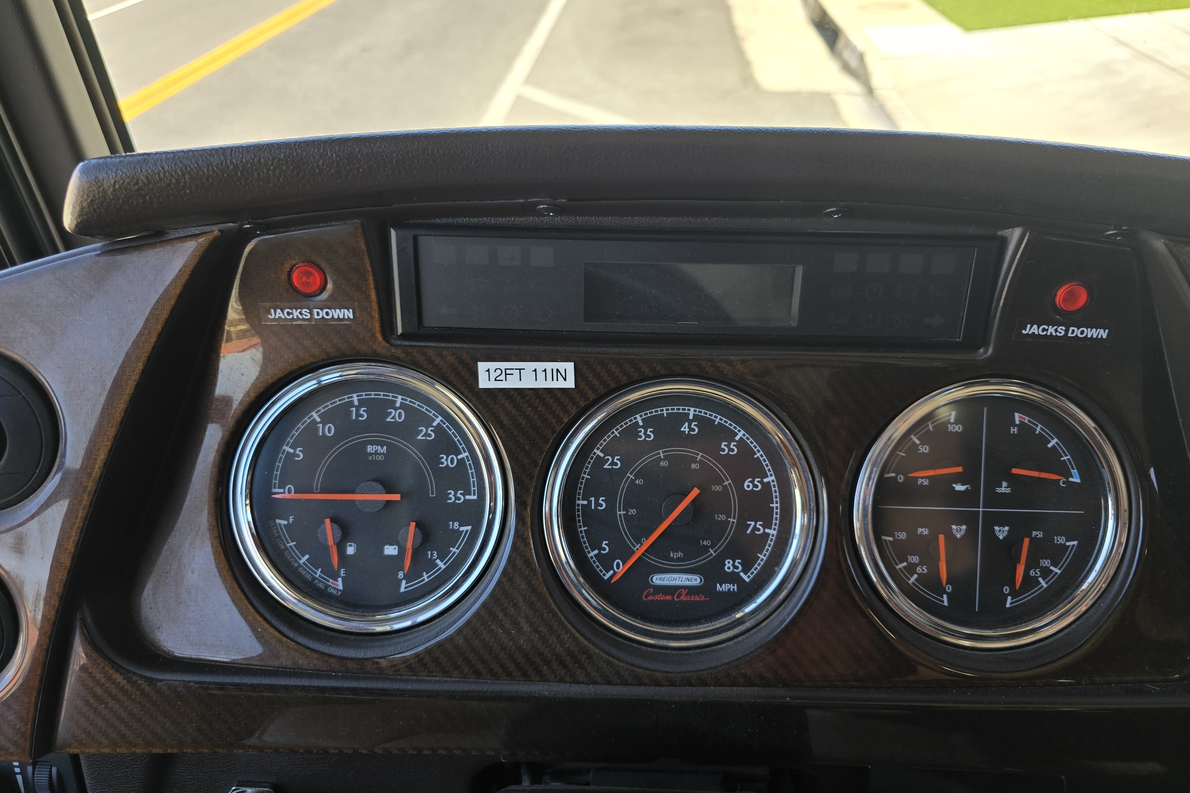 Luxury Winnebago Tour 40CD Diesel Pusher Experience