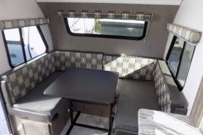 PERFECT and COMFORTABLE RPOD 190 Travel Trailer